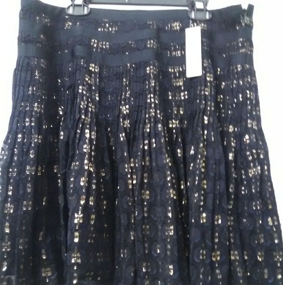 SOLDJ .Crew skirt